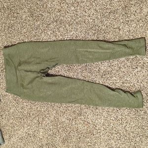 Alphalete OG revival leggings. Size medium. Aspen green